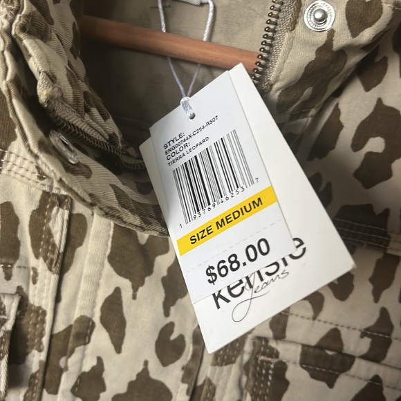 NWT Kensie tan and brown Tierra leopard print denim jacket, size medium - Picture 7 of 8